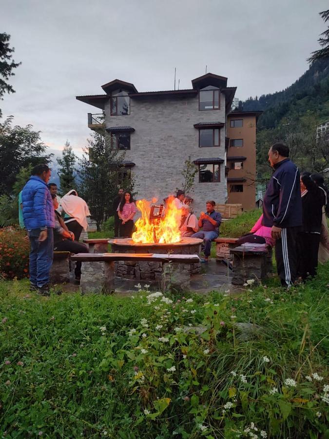 Aloka Resort Manāli Esterno foto